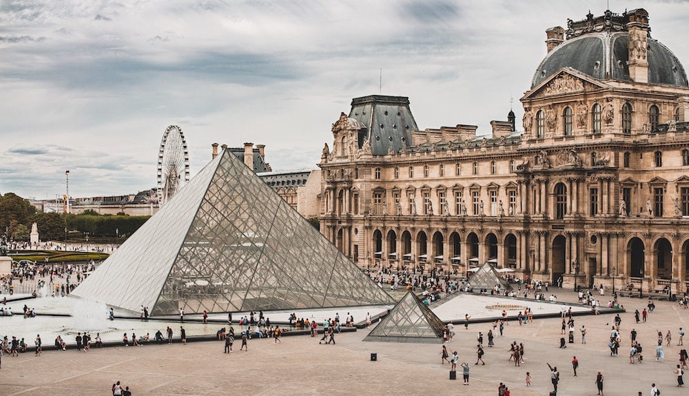 Bảo tàng Louvre Paris.jpg